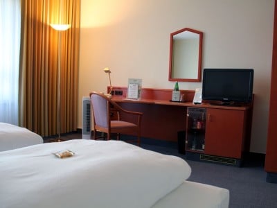 bedroom 1 - hotel am terrassenufer - dresden, germany