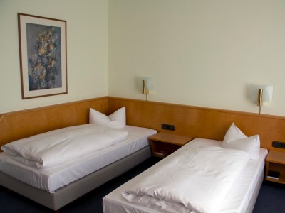 bedroom - hotel am terrassenufer - dresden, germany