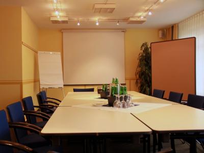 conference room - hotel am terrassenufer - dresden, germany
