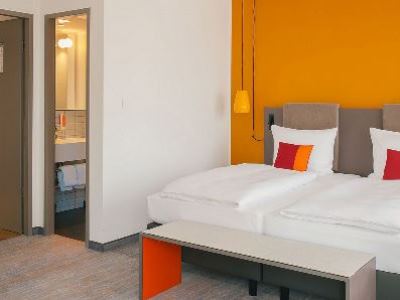 bedroom 3 - hotel vienna house easy by wyndham leipzig - leipzig, germany