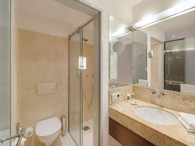 bathroom - hotel mercure potsdam city - potsdam, germany