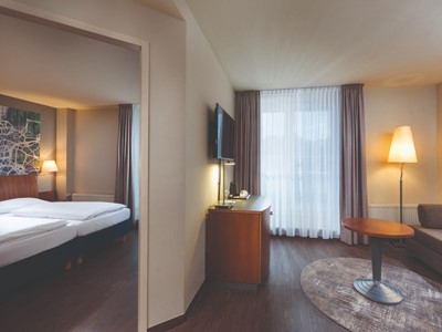suite 1 - hotel seminaris seehotel potsdam - potsdam, germany