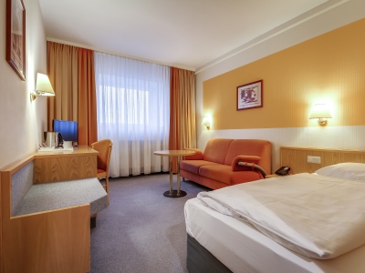 bedroom - hotel congress hotel chemnitz - chemnitz, germany