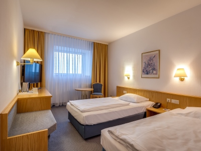 bedroom 6 - hotel congress hotel chemnitz - chemnitz, germany