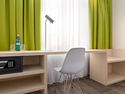 bedroom 5 - hotel super 8 by wyndham chemnitz - chemnitz, germany