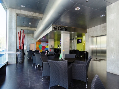 café - hotel cabinn metro - copenhagen, denmark