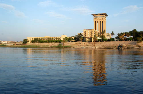 exterior view - hotel movenpick aswan - aswan, egypt