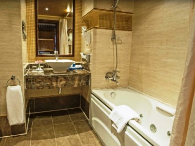 bathroom - hotel sentido mamlouk palace resort - hurghada, egypt