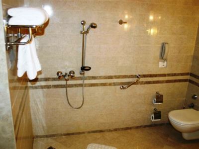 bathroom - hotel steigenberger aldau beach - hurghada, egypt