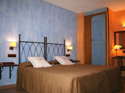 bedroom - hotel retiro del maestre - almagro, spain