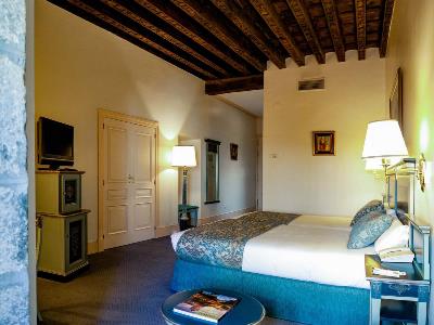 bedroom 2 - hotel palacio de los velada - avila, spain
