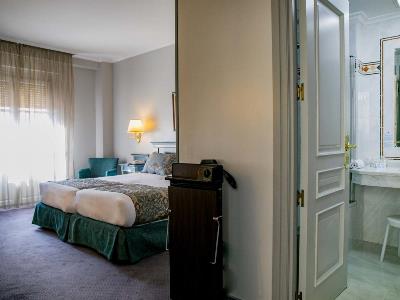 bedroom 5 - hotel palacio de los velada - avila, spain