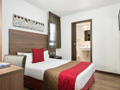 bedroom 1 - hotel best auto hogar - barcelona, spain