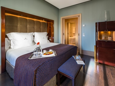 suite - hotel casa fuster - barcelona, spain