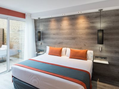 bedroom 1 - hotel catalonia mikado - barcelona, spain
