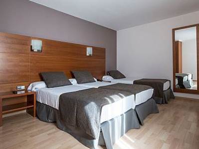 bedroom 3 - hotel via augusta - barcelona, spain