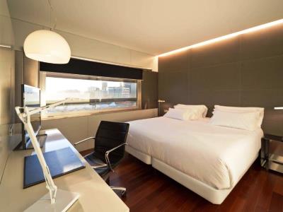 bedroom - hotel nh collection barcelona constanza - barcelona, spain