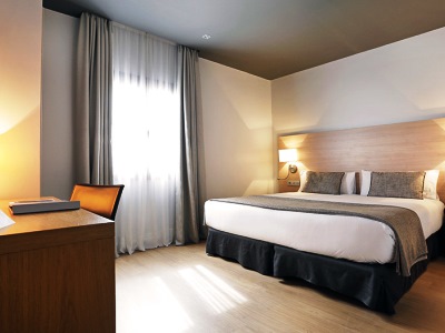 bedroom 2 - hotel arc la rambla - barcelona, spain