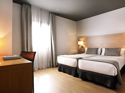 bedroom 3 - hotel arc la rambla - barcelona, spain