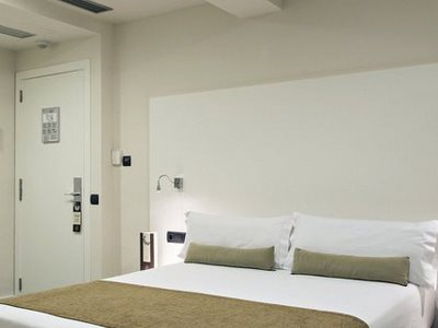 bedroom 5 - hotel bcn urbaness hotels del comte - barcelona, spain
