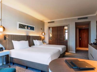 bedroom 3 - hotel hilton diagonal mar - barcelona, spain