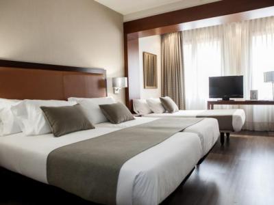 bedroom 3 - hotel balmoral - barcelona, spain