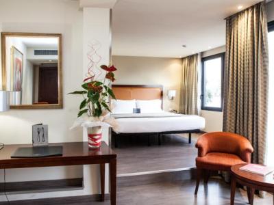 bedroom 4 - hotel balmoral - barcelona, spain