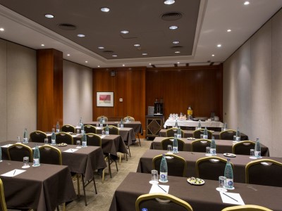 conference room - hotel balmoral - barcelona, spain