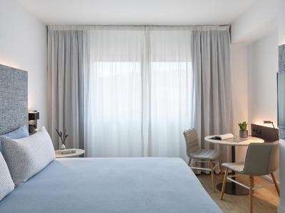 bedroom 1 - hotel innside by melia barcelona apolo - barcelona, spain