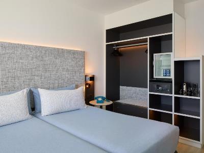 bedroom 6 - hotel innside by melia barcelona apolo - barcelona, spain