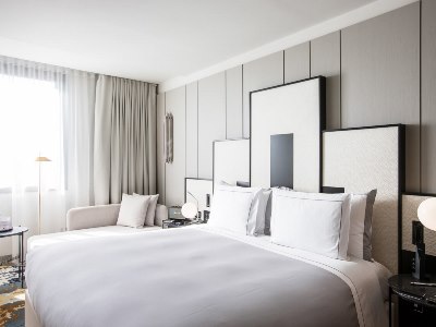 bedroom 1 - hotel sofia - barcelona, spain