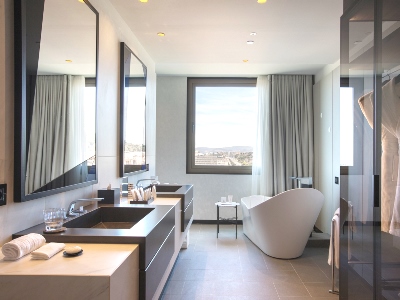 bathroom - hotel sofia - barcelona, spain