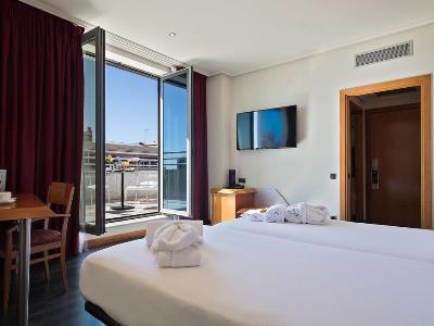 bedroom 1 - hotel abba sants - barcelona, spain