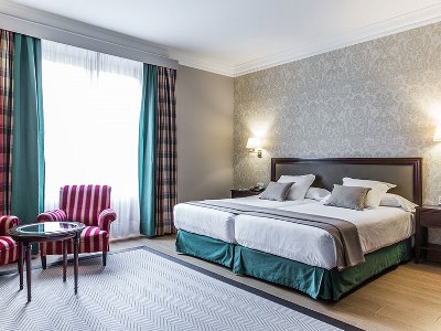 bedroom 1 - hotel carlton - bilbao, spain