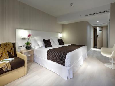 bedroom 6 - hotel barcelo bilbao nervion - bilbao, spain