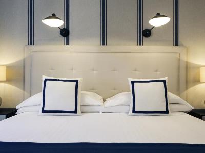 bedroom 2 - hotel mercure bilbao jardines de albia - bilbao, spain
