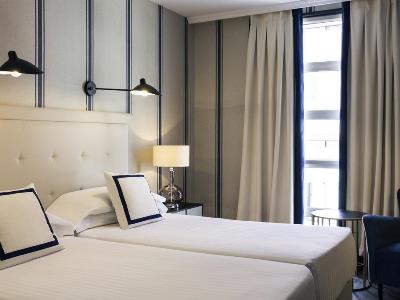 bedroom 3 - hotel mercure bilbao jardines de albia - bilbao, spain