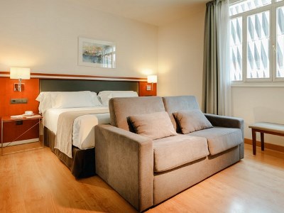 bedroom 2 - hotel abba euskalduna - bilbao, spain