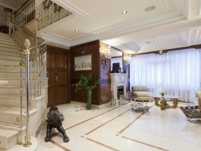 lobby - hotel rice reyes catolicos - burgos, spain