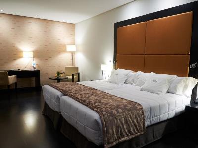 bedroom 1 - hotel gran hotel don manuel - caceres, spain