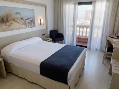 bedroom 1 - hotel spa cadiz plaza - cadiz, spain