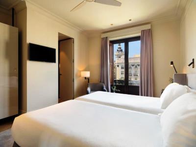 bedroom 2 - hotel h10 palacio colomera - cordoba, spain
