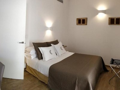 bedroom 1 - hotel patios del orfebre - cordoba, spain