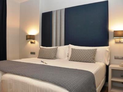 bedroom - hotel hotel selu - cordoba, spain