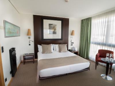 bedroom - hotel abba playa gijon - gijon, spain