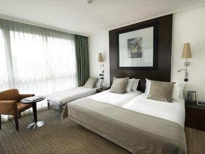 bedroom 2 - hotel abba playa gijon - gijon, spain