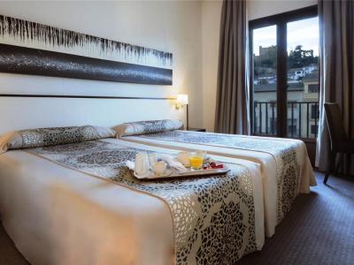 bedroom - hotel macia plaza - granada, spain