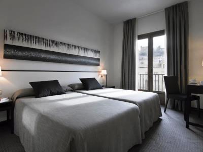 bedroom 3 - hotel macia plaza - granada, spain