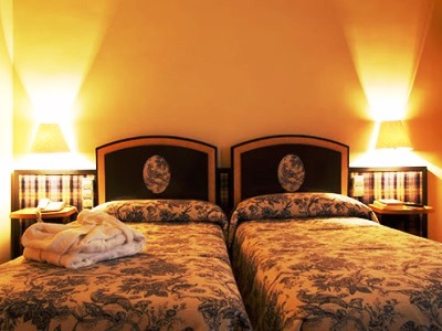 bedroom 1 - hotel macia condor - granada, spain
