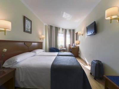 bedroom 4 - hotel alixares - granada, spain